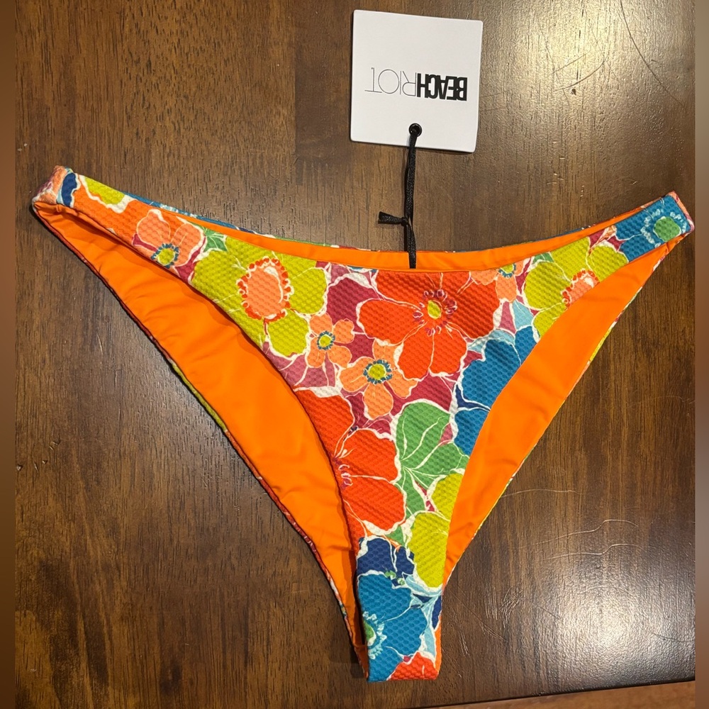 NEW BEACH RIOT kaylin bottoms in neon bloom size Large